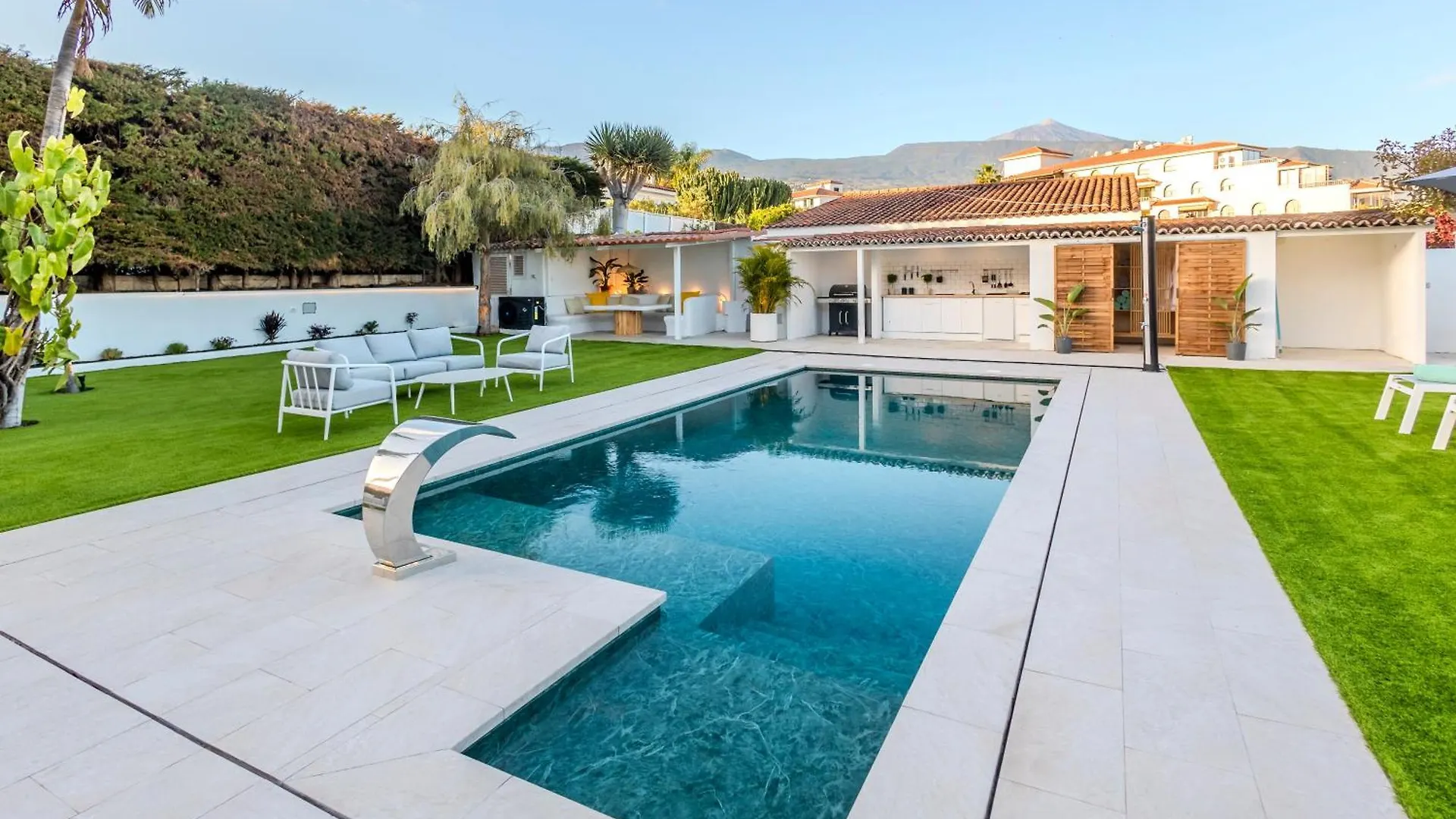 Luxury Villa Teide View, Heated Pool, Sauna & Golf Puerto de la Cruz  Puerto de la Cruz (Tenerife)